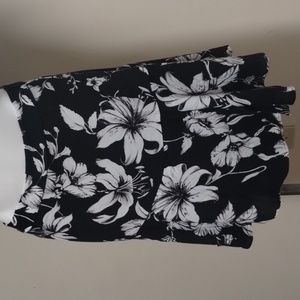 White House Black market skirt